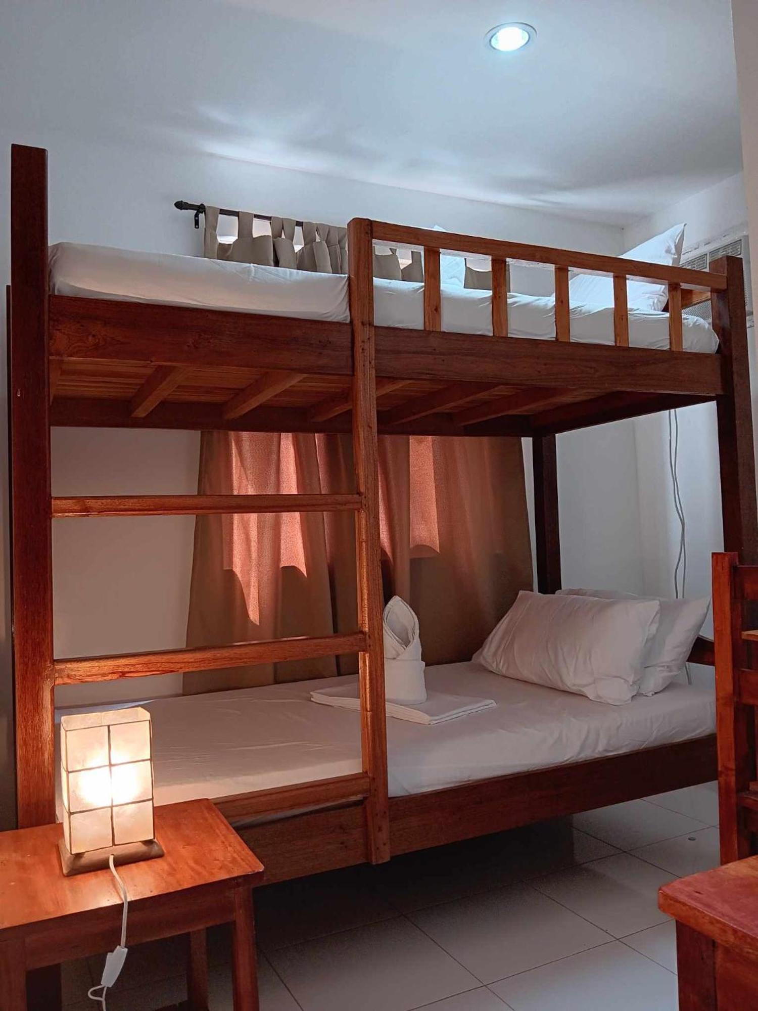 Forest Bay Inn Эль-Нидо Экстерьер фото