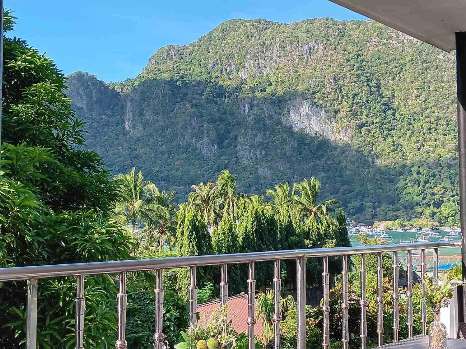 Forest Bay Inn Эль-Нидо Экстерьер фото
